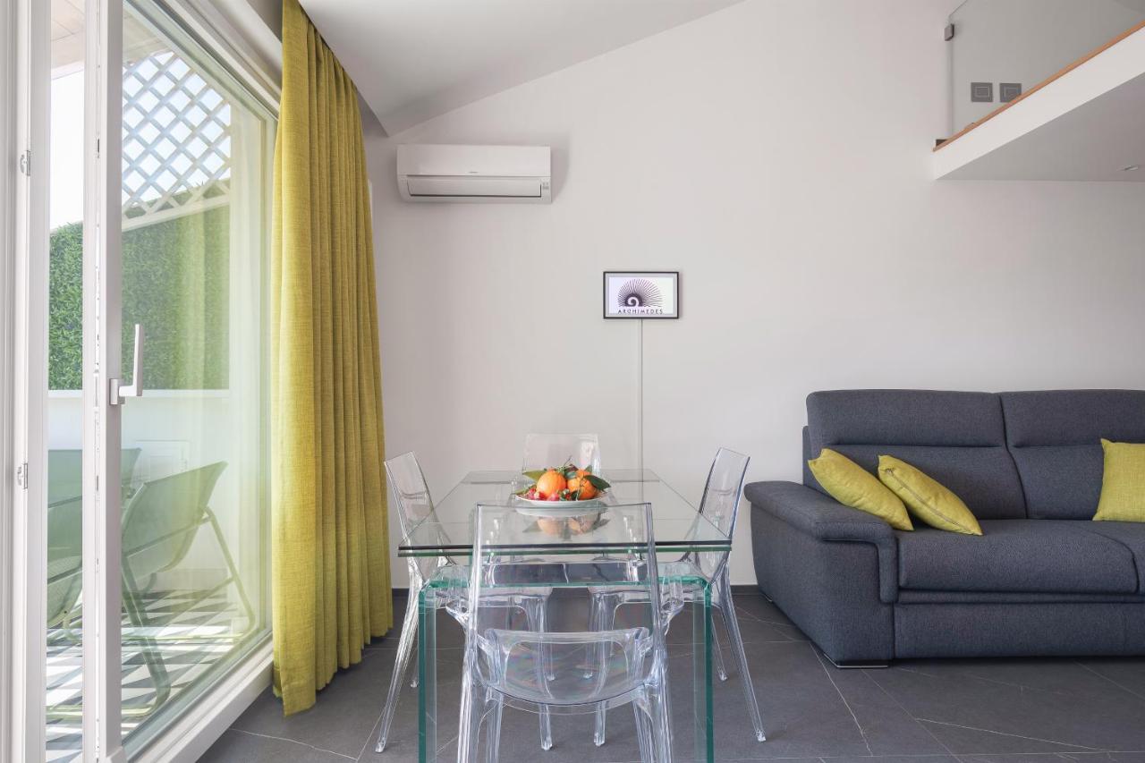 Archimedes Luxury Apartment With Terrace Palermo Exterior photo